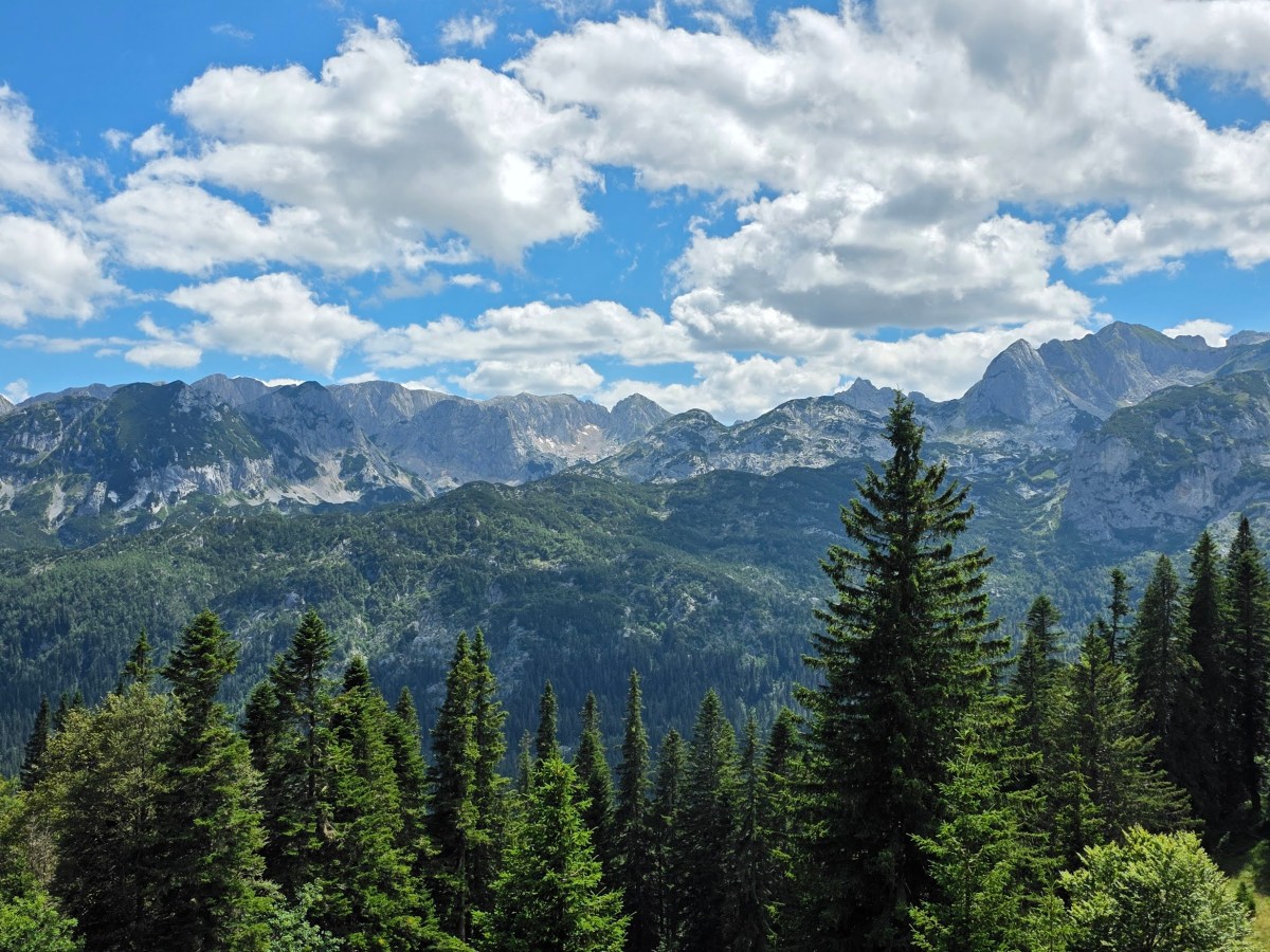 3 nap Montenegróban: tengerpart és hegycsúcsok egy&nbsp;kisiskolással